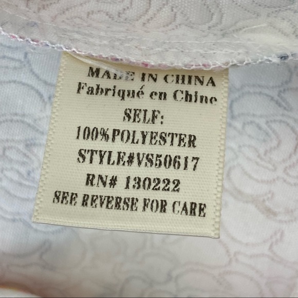 Very J Floral Scalloped Edge Mini Skirt. Size: Medium - Picture 8 of 9